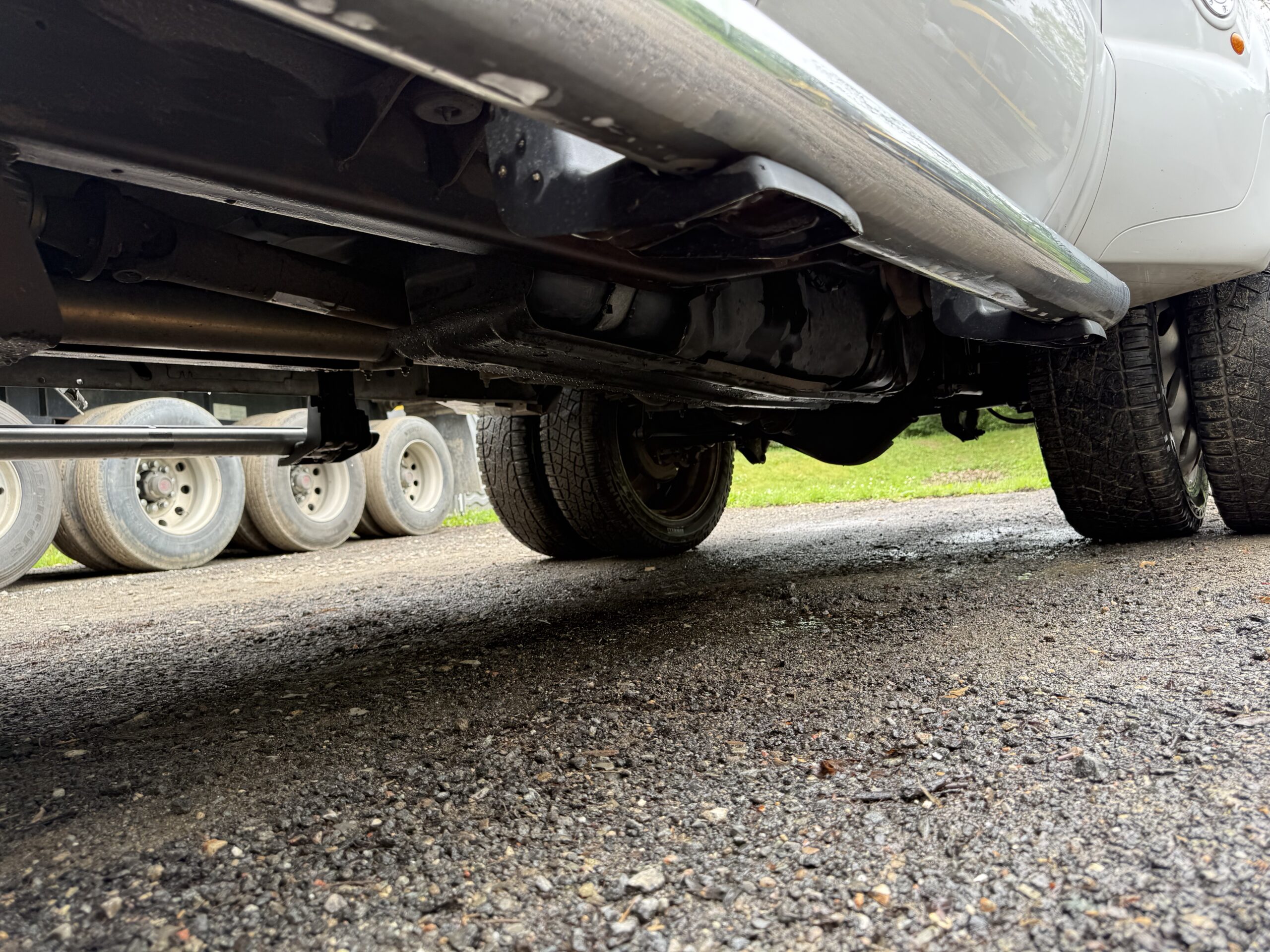
								2004 Ford F350 lariat short bed dually full									