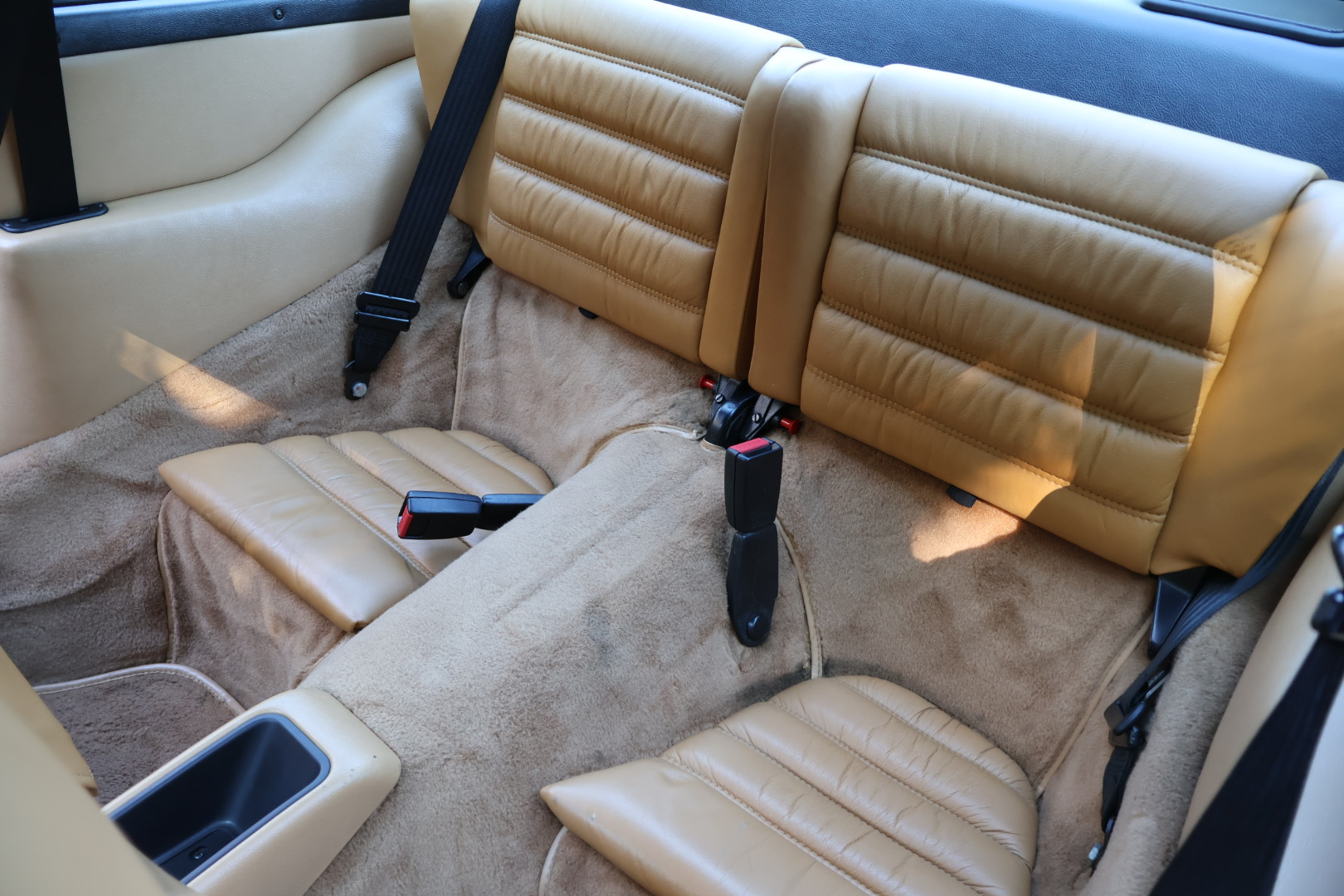 
								1990 Porsche 911 C2 full									