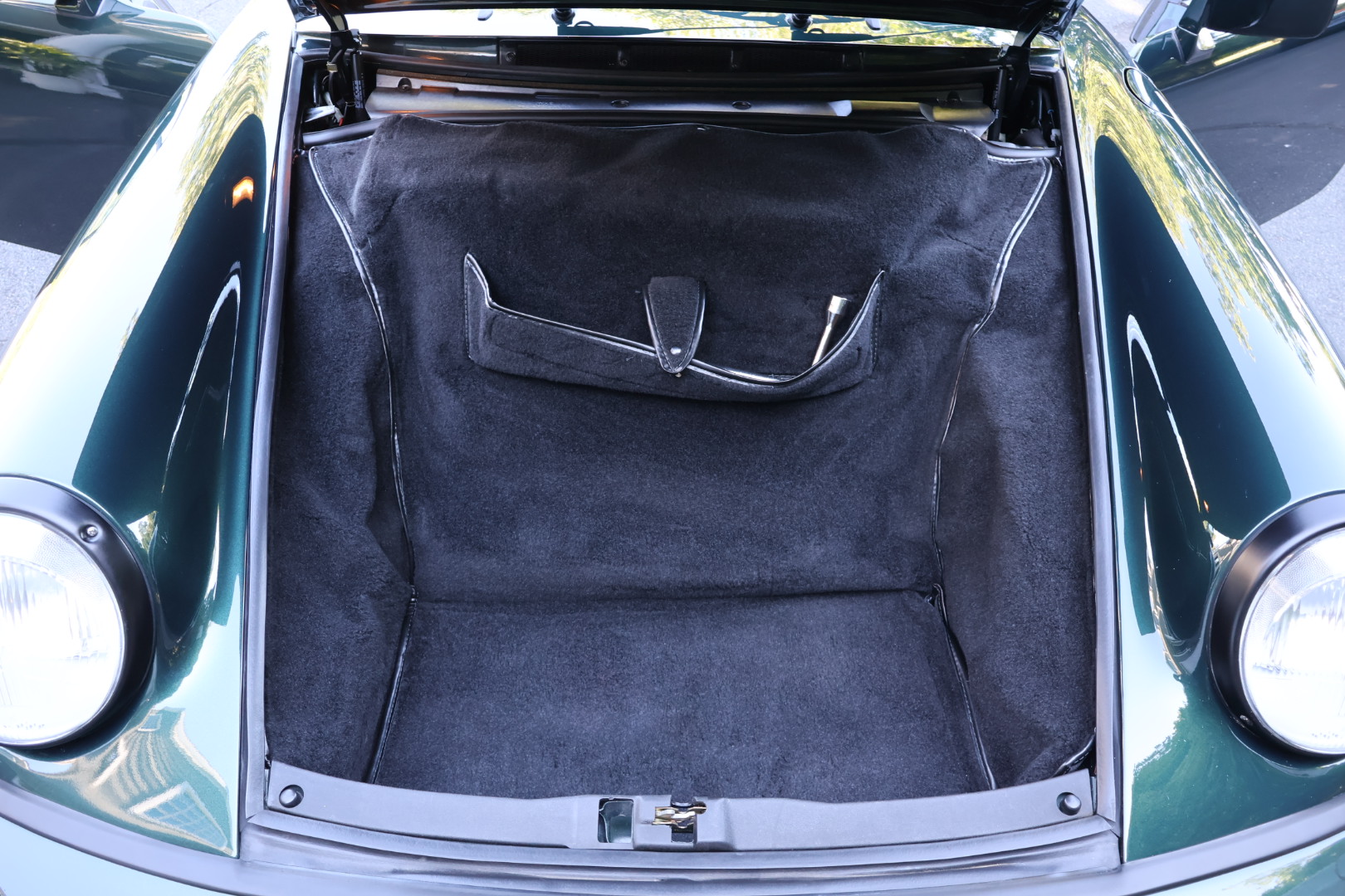 
								1990 Porsche 911 C2 full									