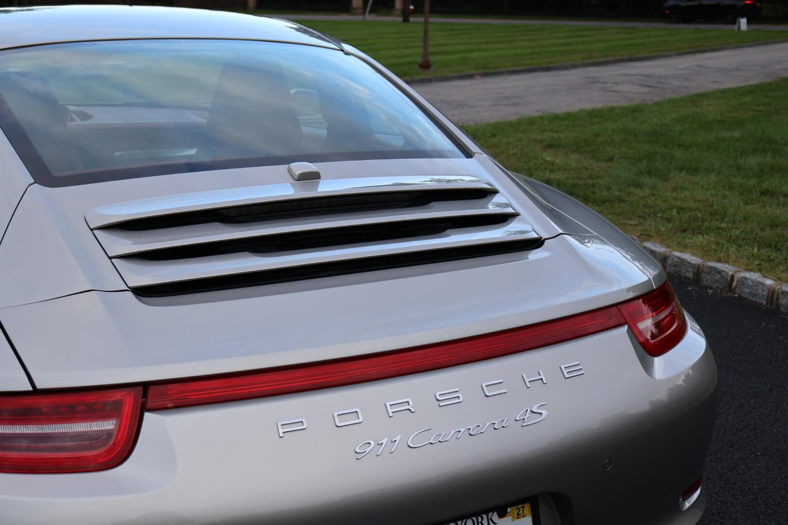 
								2013 Porsche 911 C4S full									
