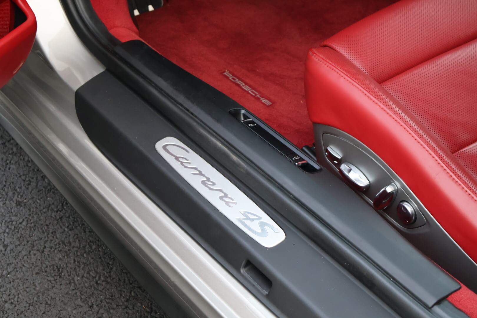
								2013 Porsche 911 C4S full									