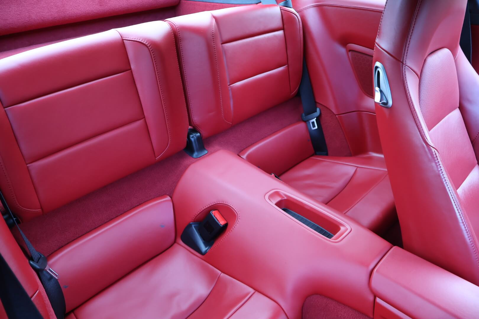 
								2013 Porsche 911 C4S full									